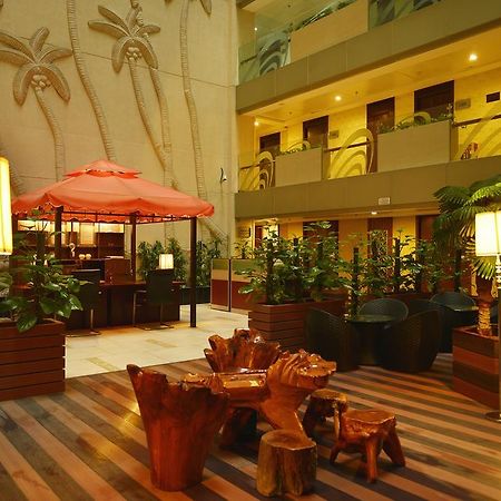 Vili International Hotel Guangzhou Buitenkant foto